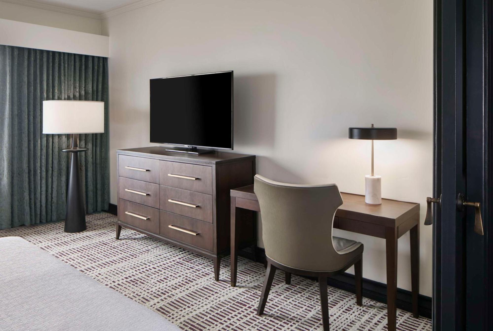 Bellasera Hotel & Suites Paso Robles, Tapestry By Hilton Exterior photo