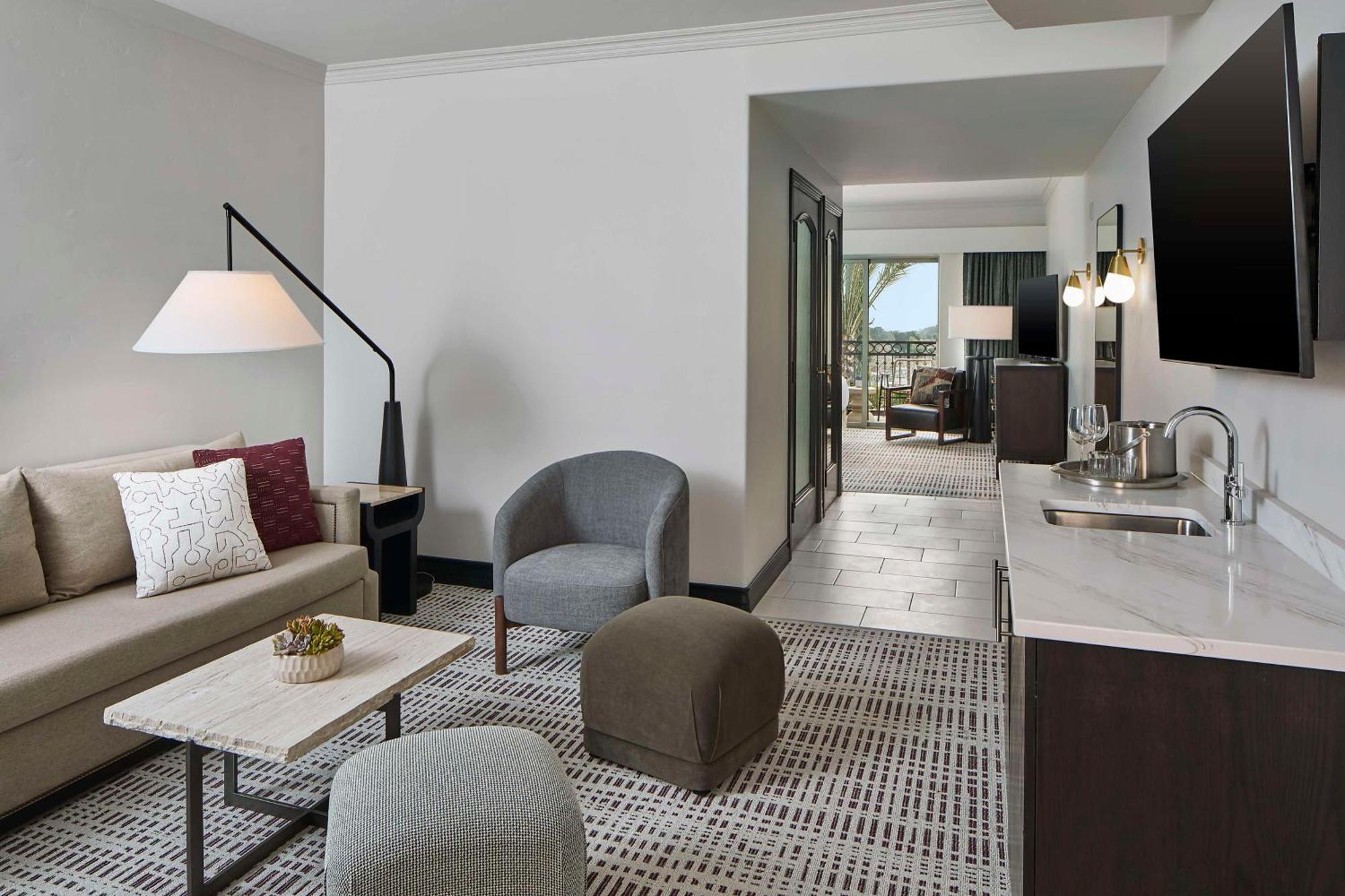 Bellasera Hotel & Suites Paso Robles, Tapestry By Hilton Exterior photo