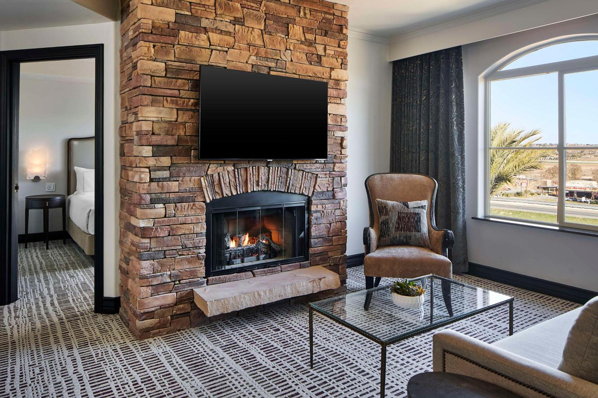 Bellasera Hotel & Suites Paso Robles, Tapestry By Hilton Exterior photo