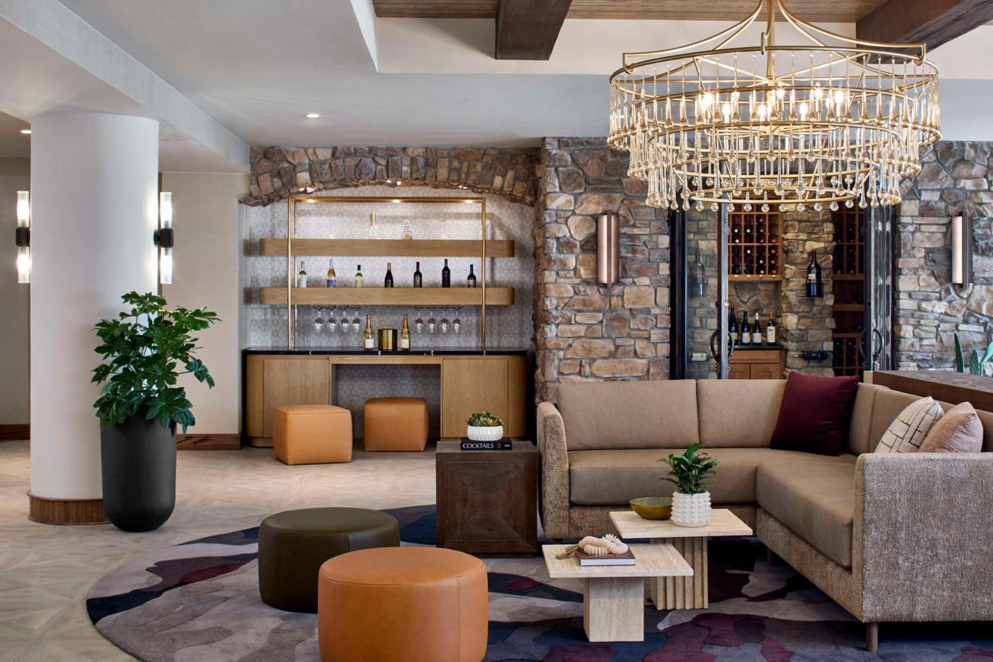 Bellasera Hotel & Suites Paso Robles, Tapestry By Hilton Exterior photo